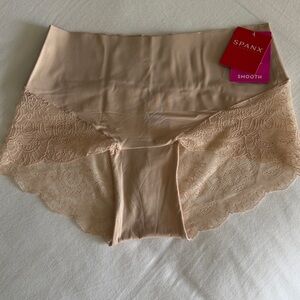 SPANX Undie-Tectable Women's Nude Hi-Hipster Lace Trim Panties